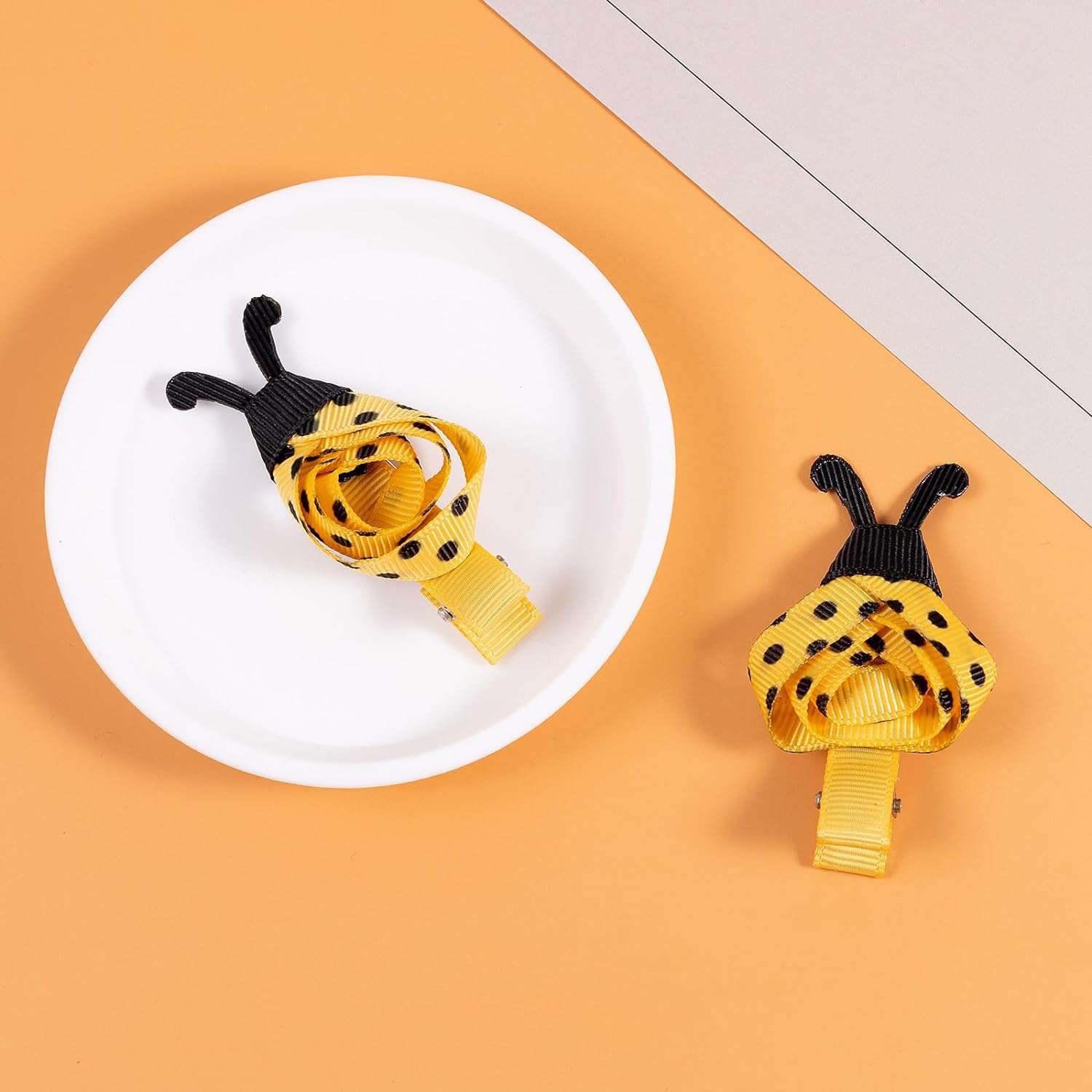 Bumble Bee Ribbon Hair Bow Clip Girls Cute Yellow Black Polkadot Honey Bee Alligator Pins Barrettes Kids Handmade Halloween - 5