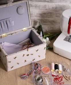 Hobby Gift Exclusive Medium Sewing Craft Hobby Storage Box, Accessories Tray Pin Cushion Pocket PVC Handle Embroidered Lid 18.5 x 25.5 x 14.5cm, Embroidered Sewing Bee - 10