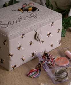 Hobby Gift Exclusive Medium Sewing Craft Hobby Storage Box, Accessories Tray Pin Cushion Pocket PVC Handle Embroidered Lid 18.5 x 25.5 x 14.5cm, Embroidered Sewing Bee - 7