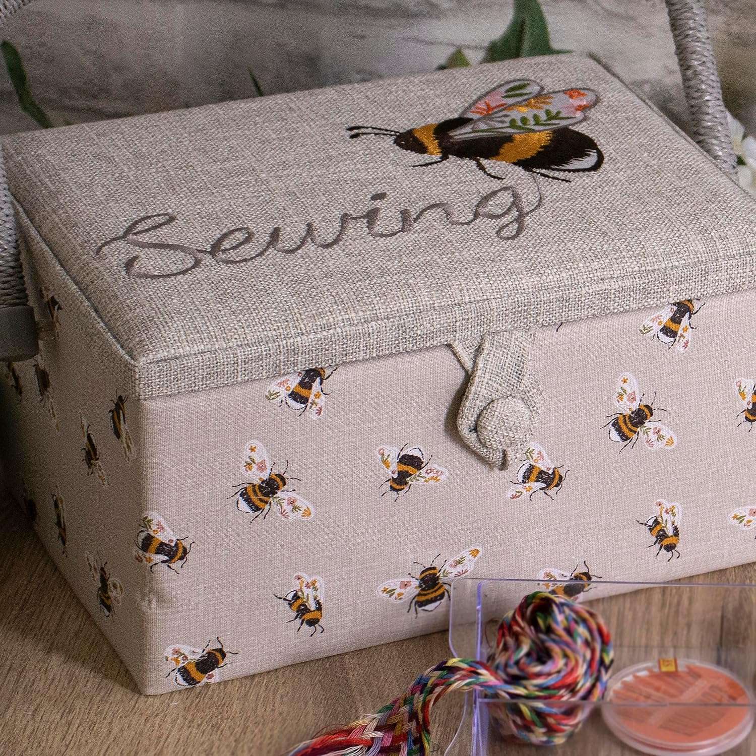 Hobby Gift Exclusive Medium Sewing Craft Hobby Storage Box, Accessories Tray Pin Cushion Pocket PVC Handle Embroidered Lid 18.5 x 25.5 x 14.5cm, Embroidered Sewing Bee - 8