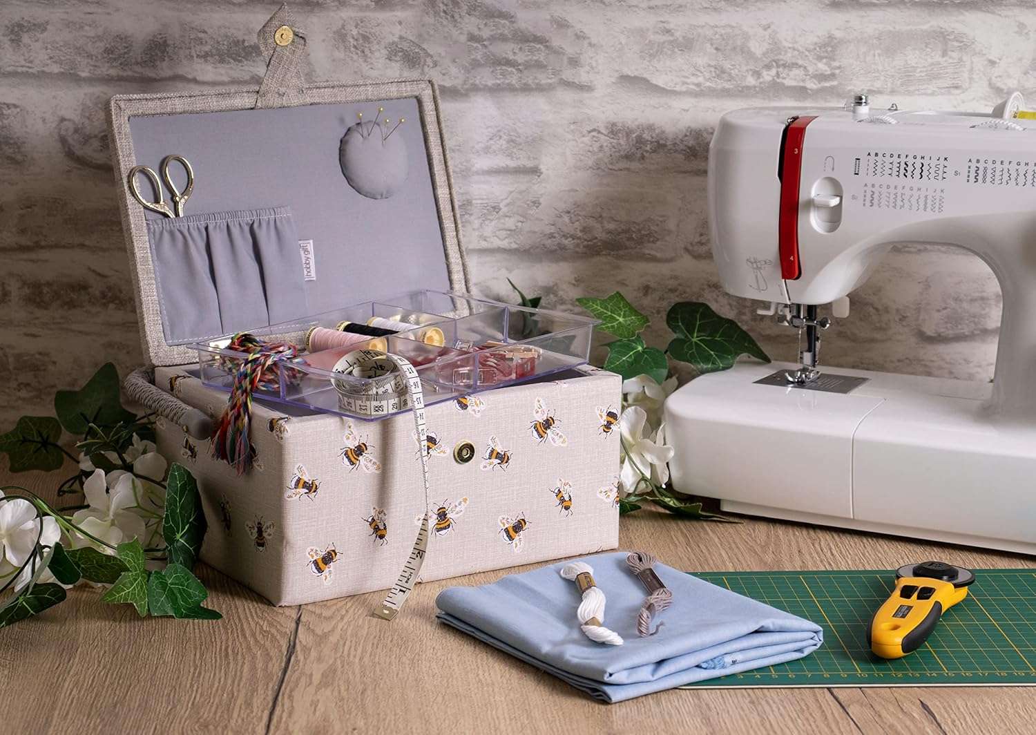 Hobby Gift Exclusive Medium Sewing Craft Hobby Storage Box, Accessories Tray Pin Cushion Pocket PVC Handle Embroidered Lid 18.5 x 25.5 x 14.5cm, Embroidered Sewing Bee - 9